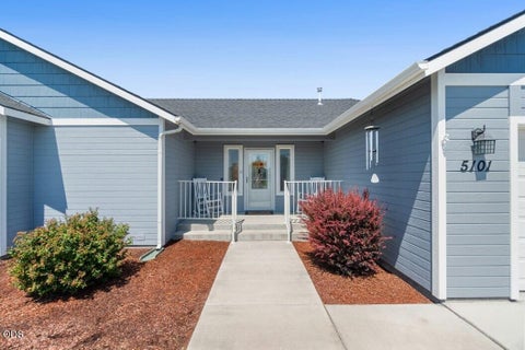 Tiny photo for 5101 Briana Drive, Klamath Falls, OR 97603 (MLS # 220226799)