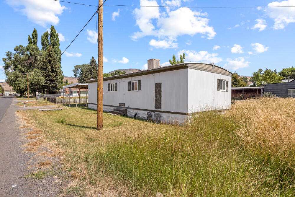 Lewis Tracts - Residential