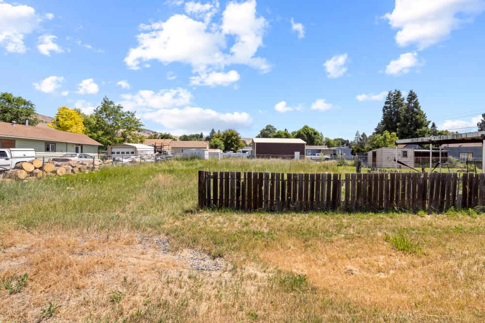 Lewis Tracts - Residential