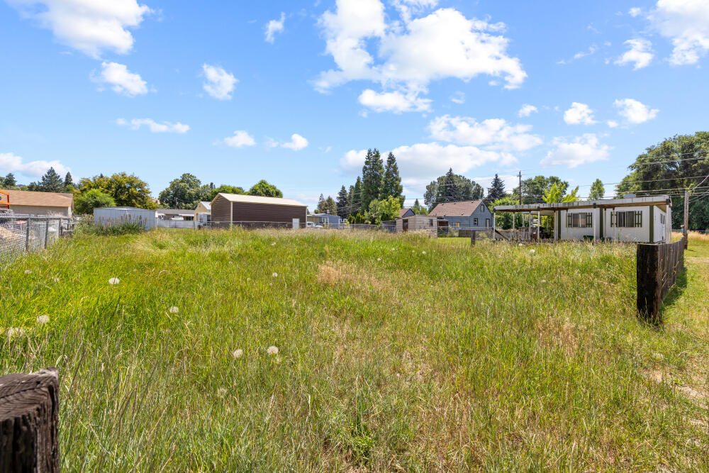 Lewis Tracts - Residential