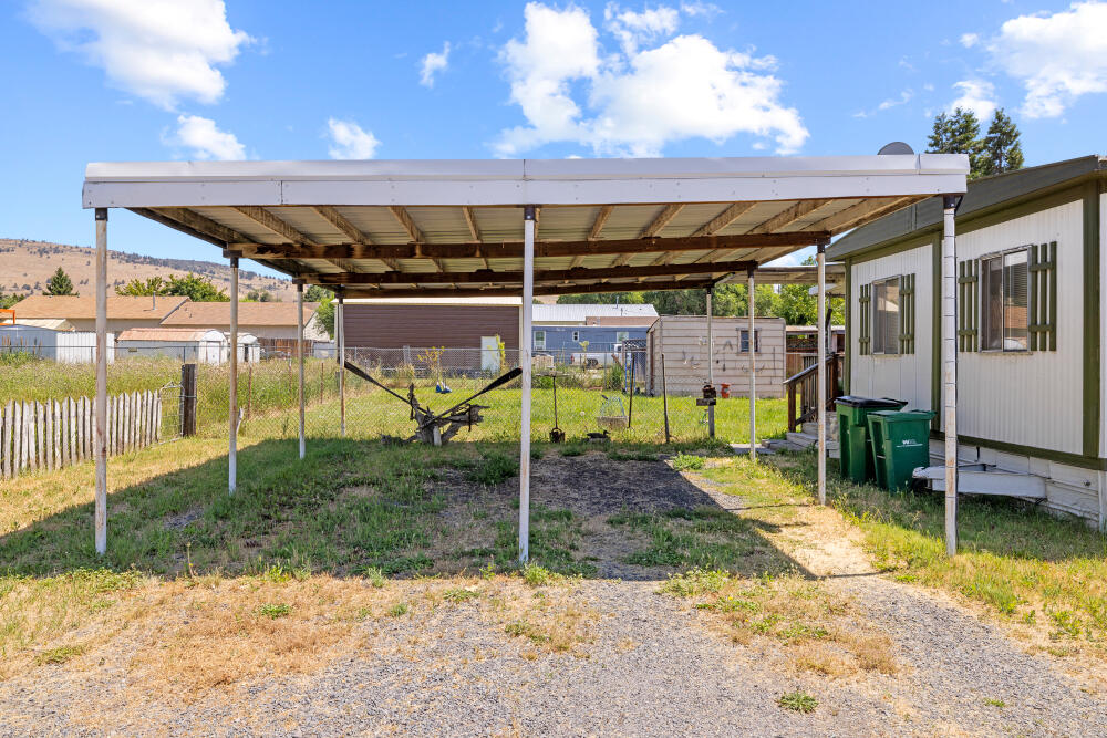 Lewis Tracts - Residential