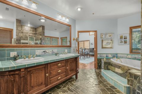 Tiny photo for 309 Granite Street, Ashland, OR 97520 (MLS # 220214060)