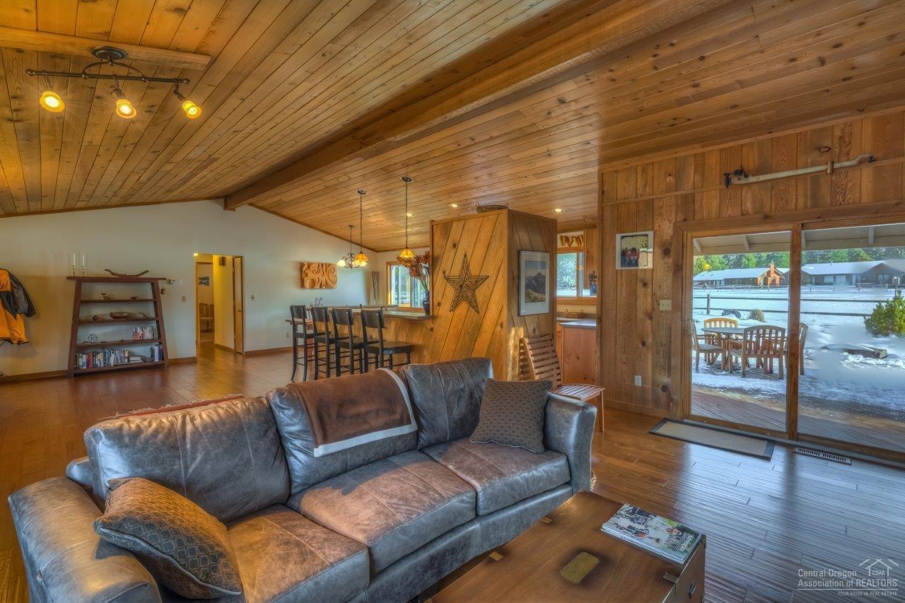 Metolius Meadows - Residential