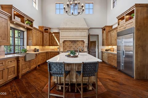 Tiny photo for 10436 NE Sage Lane, Terrebonne, OR 97760 (MLS # 220223040)