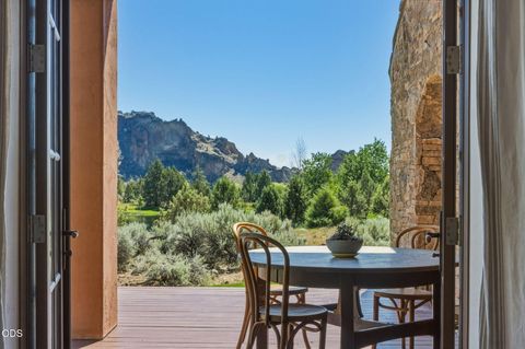 Tiny photo for 10436 NE Sage Lane, Terrebonne, OR 97760 (MLS # 220223040)