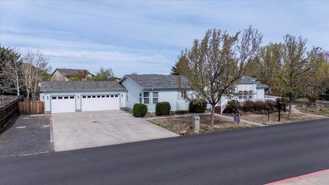 533 NE Shoshone Drive Redmond OR 97756