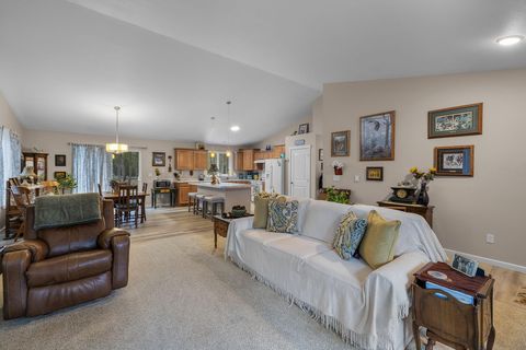 Tiny photo for 15773 Lava Drive, La Pine, OR 97739 (MLS # 220215197)