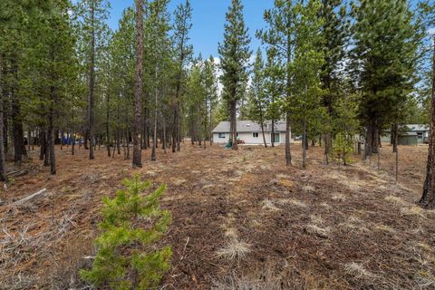 Tiny photo for 15773 Lava Drive, La Pine, OR 97739 (MLS # 220215197)