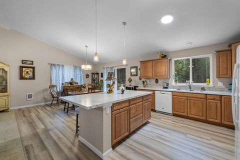 Tiny photo for 15773 Lava Drive, La Pine, OR 97739 (MLS # 220215197)