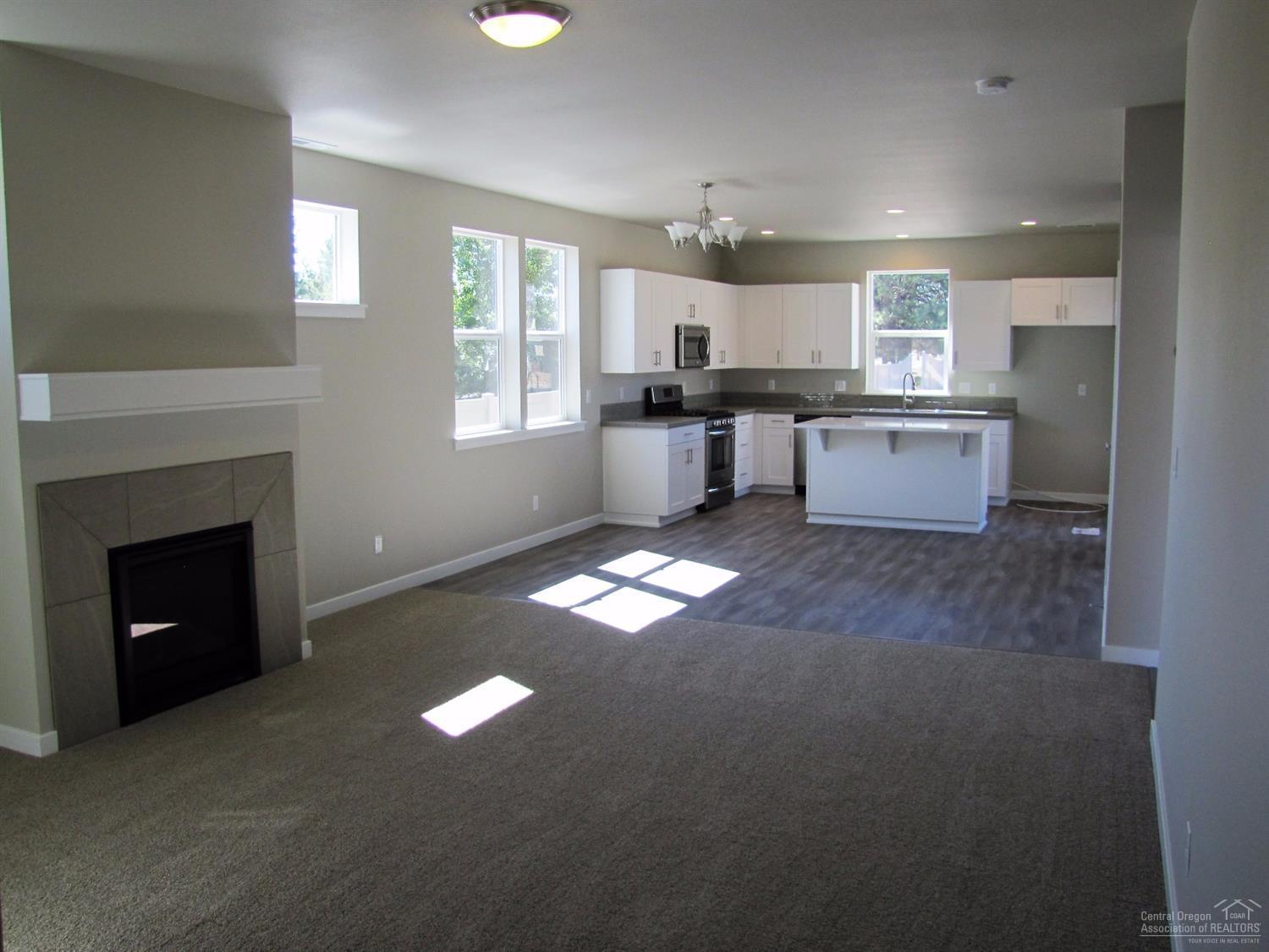 Reed Pointe - Residential