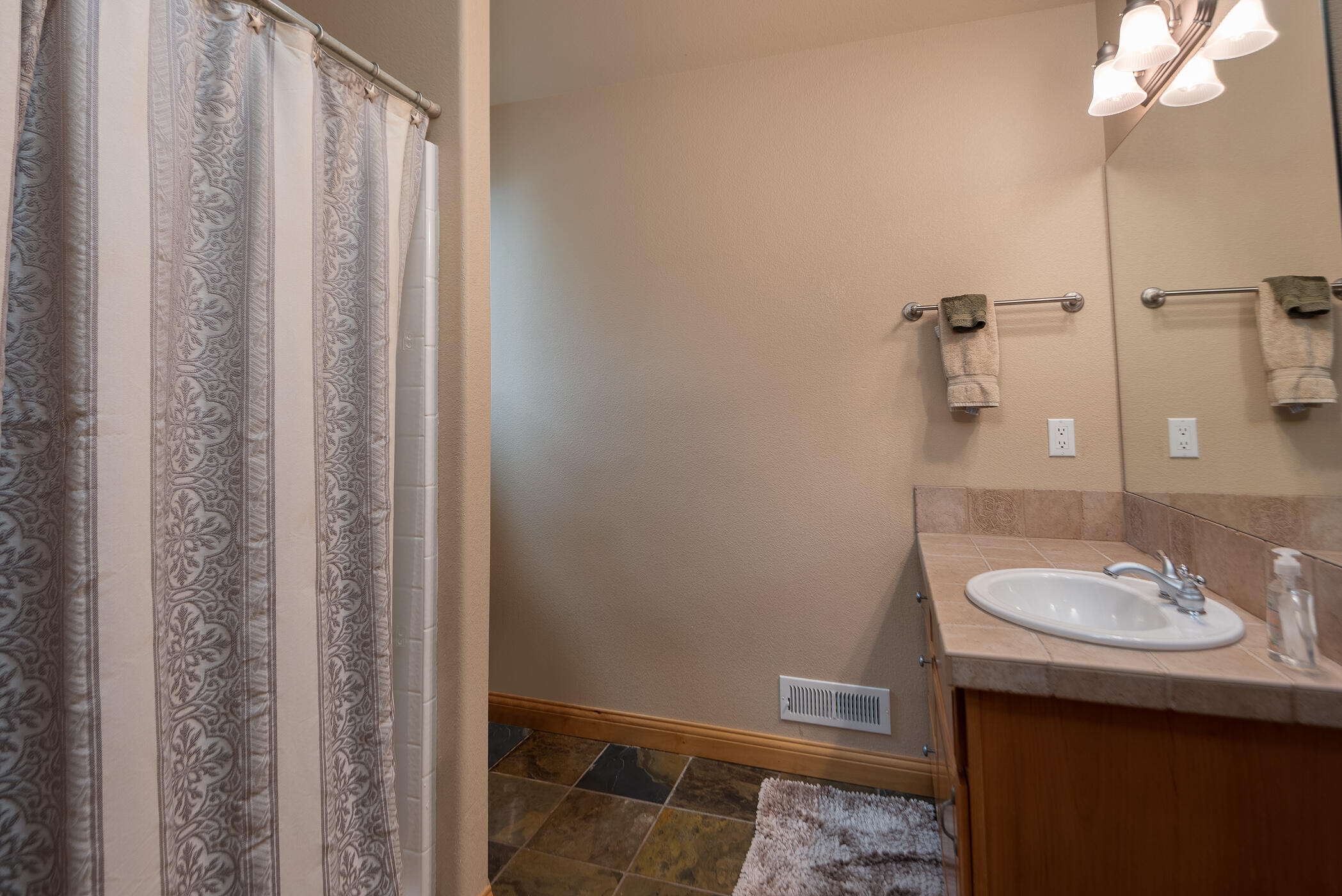 7th Mtn Golf Village - Residential