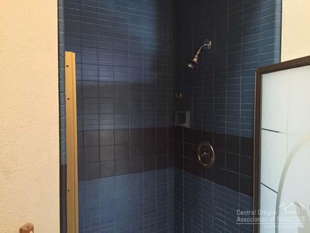 Round Butte - Residential