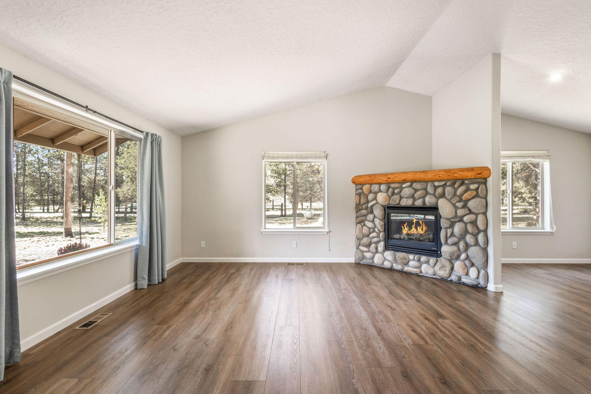 16062 Waddell Road