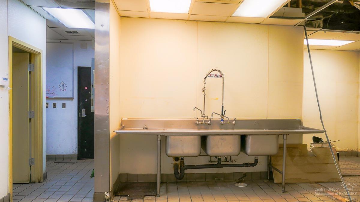 CLAB - Commercial Sale