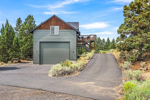 Tiny photo for 20960 Royal Oak Circle, Bend, OR 97701 (MLS # 220223128)