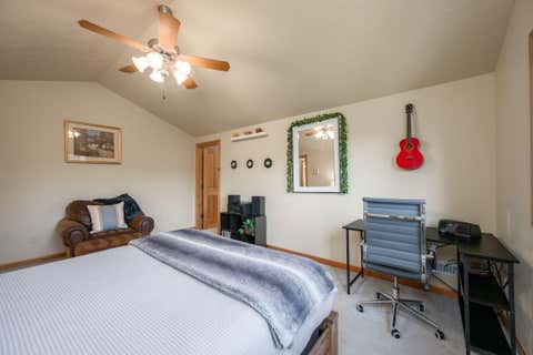 Tiny photo for 20960 Royal Oak Circle, Bend, OR 97701 (MLS # 220223128)
