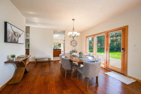 Tiny photo for 20960 Royal Oak Circle, Bend, OR 97701 (MLS # 220223128)