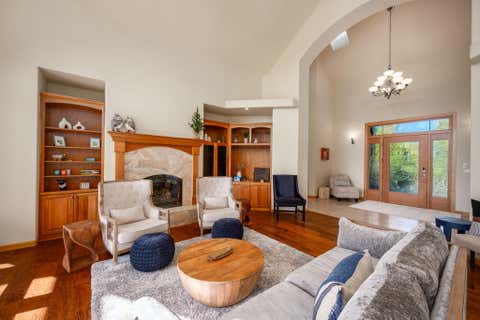 Tiny photo for 20960 Royal Oak Circle, Bend, OR 97701 (MLS # 220223128)