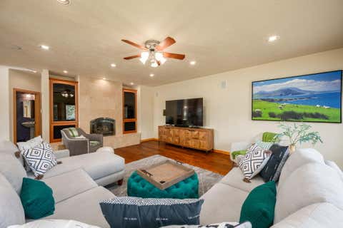 Tiny photo for 20960 Royal Oak Circle, Bend, OR 97701 (MLS # 220223128)