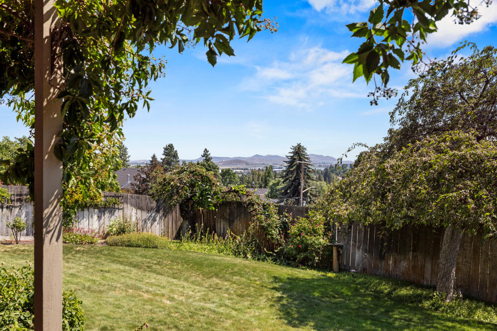 Klamath Falls -Nob Hill - Residential