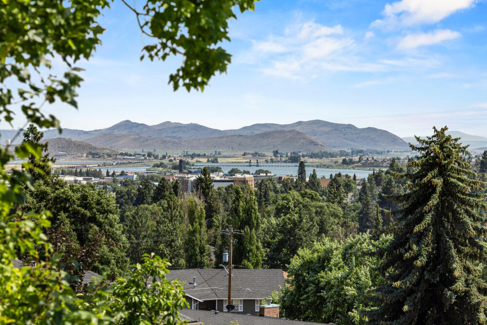 Klamath Falls -Nob Hill - Residential