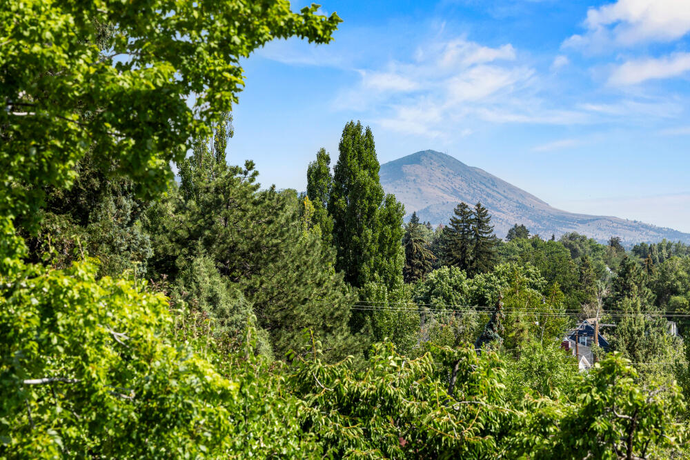 Klamath Falls -Nob Hill - Residential