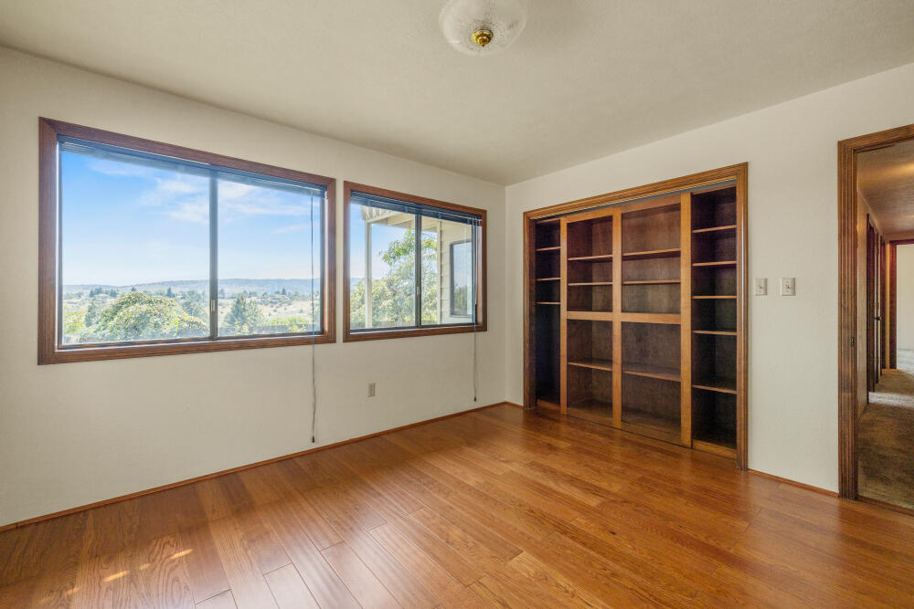 Klamath Falls -Nob Hill - Residential