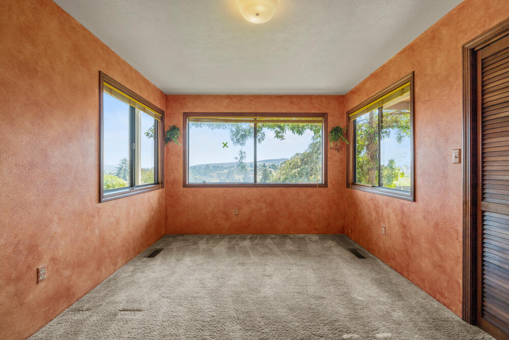 Klamath Falls -Nob Hill - Residential