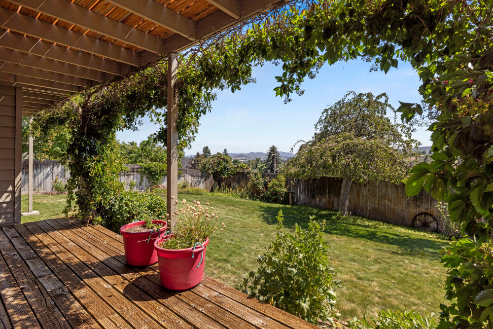 Klamath Falls -Nob Hill - Residential