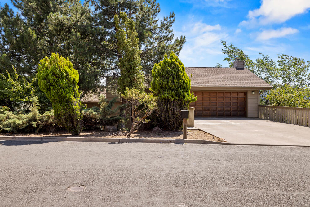 Klamath Falls -Nob Hill - Residential