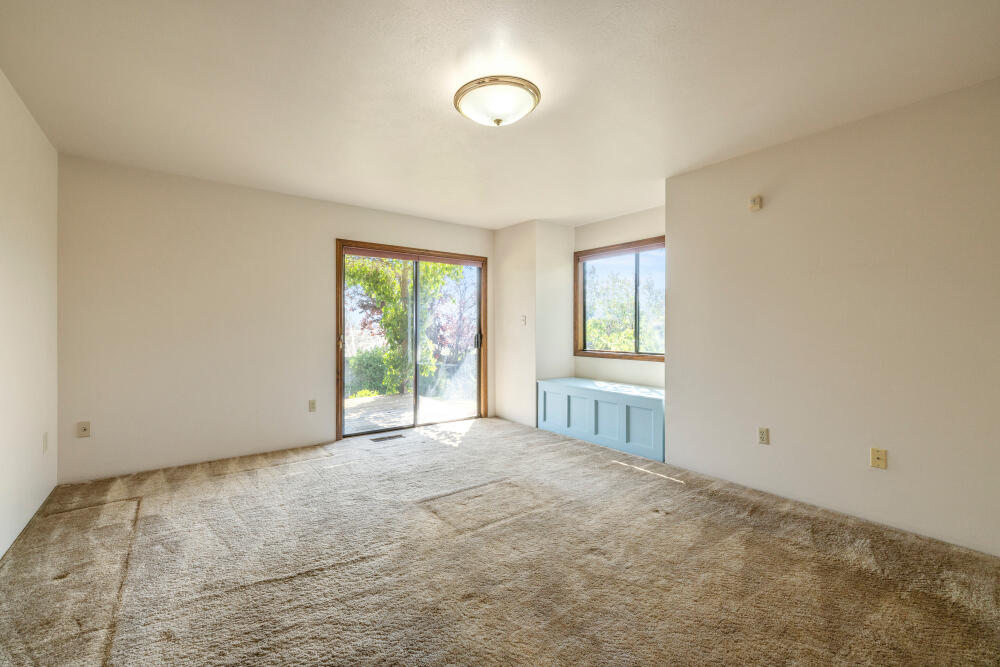 Klamath Falls -Nob Hill - Residential