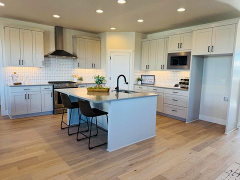 Tiny photo for 21405 SE Krakatoa Court #Lot 106, Bend, OR 97702 (MLS # 220220197)