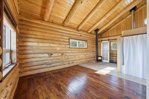 Tiny photo for 19554 SE Osprey Road, Prineville, OR 97754 (MLS # 220217623)