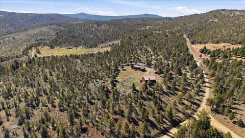 Tiny photo for 19554 SE Osprey Road, Prineville, OR 97754 (MLS # 220217623)