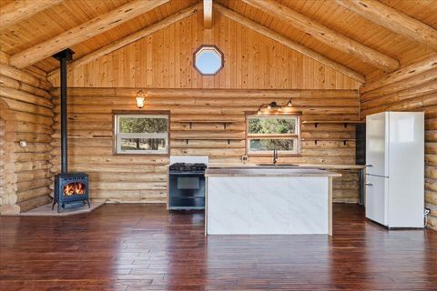 Tiny photo for 19554 SE Osprey Road, Prineville, OR 97754 (MLS # 220217623)