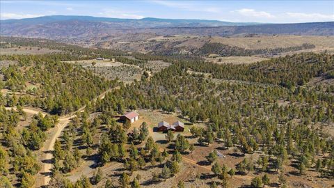 Tiny photo for 19554 SE Osprey Road, Prineville, OR 97754 (MLS # 220217623)