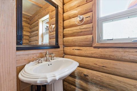 Tiny photo for 19554 SE Osprey Road, Prineville, OR 97754 (MLS # 220217623)