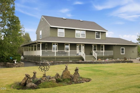 Photo of 61000 Jennings Road, Bend, OR 97702 (MLS # 220228810)
