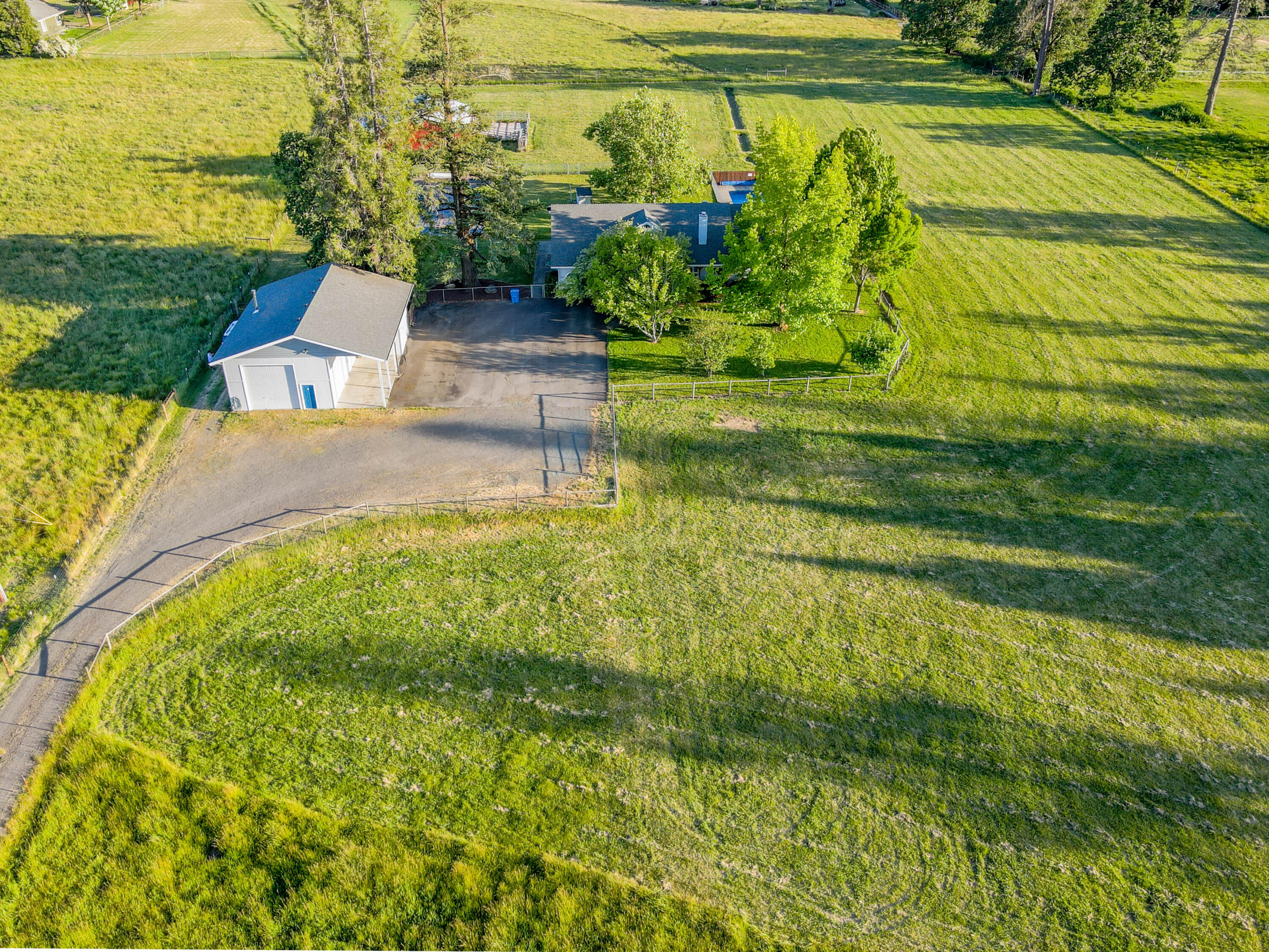 3317 Leonard Road