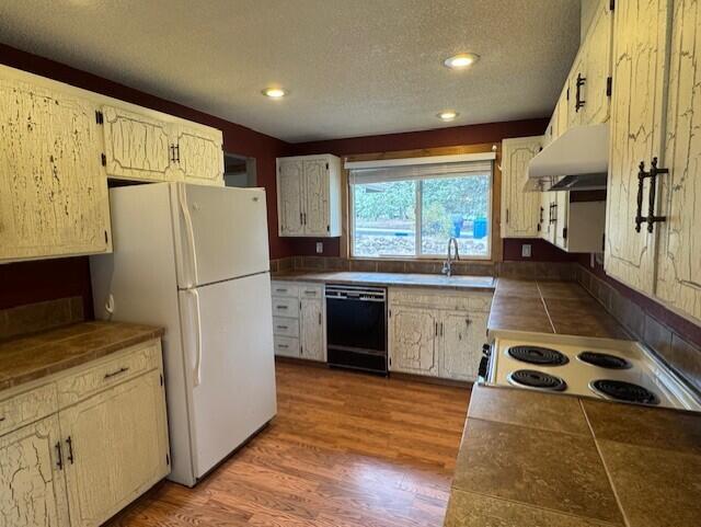 1737 NE Wells Acres Road