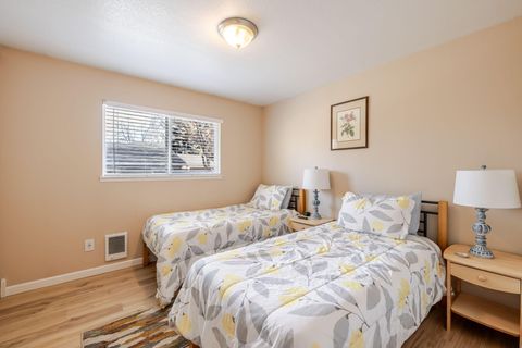 Tiny photo for 2142 NE Monterey Avenue, Bend, OR 97701 (MLS # 220214866)