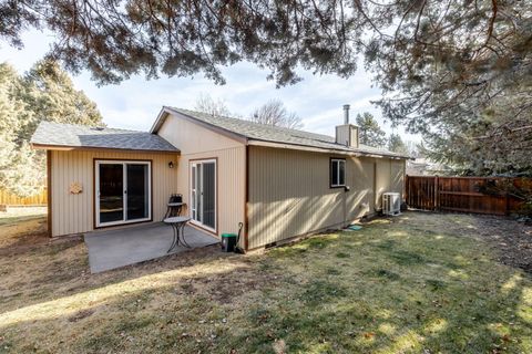 Tiny photo for 2142 NE Monterey Avenue, Bend, OR 97701 (MLS # 220214866)