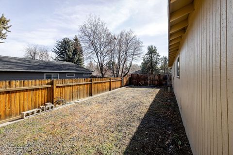 Tiny photo for 2142 NE Monterey Avenue, Bend, OR 97701 (MLS # 220214866)