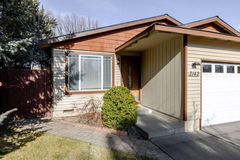 Tiny photo for 2142 NE Monterey Avenue, Bend, OR 97701 (MLS # 220214866)