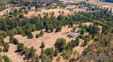 Tiny photo for 575 Pavillian Drive, Grants Pass, OR 97526 (MLS # 220227328)