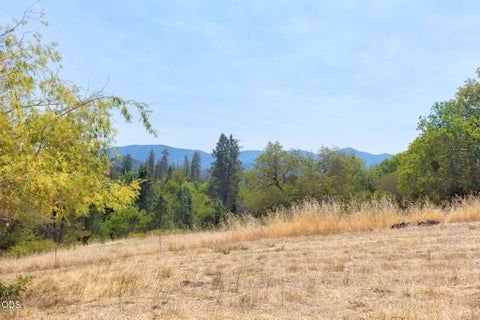 Tiny photo for 575 Pavillian Drive, Grants Pass, OR 97526 (MLS # 220227328)