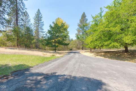 Tiny photo for 575 Pavillian Drive, Grants Pass, OR 97526 (MLS # 220227328)