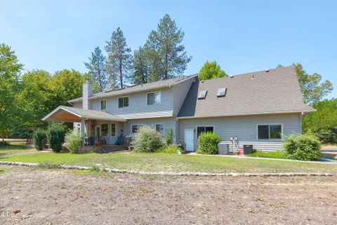 Tiny photo for 575 Pavillian Drive, Grants Pass, OR 97526 (MLS # 220227328)