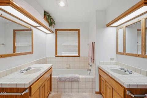 Tiny photo for 575 Pavillian Drive, Grants Pass, OR 97526 (MLS # 220227328)