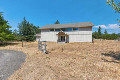 Tiny photo for 575 Pavillian Drive, Grants Pass, OR 97526 (MLS # 220227328)